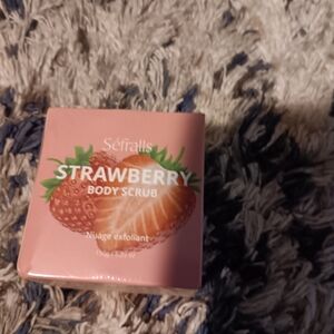 Sefrails Strawberry Body Scrub - Soft Pink
